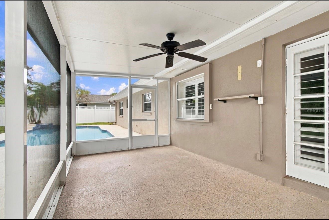 11626 CARROLLWOOD DR — photo 31