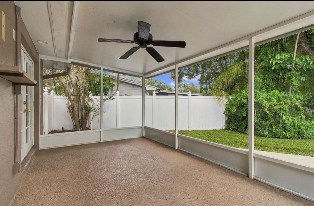 11626 CARROLLWOOD DR — photo 32