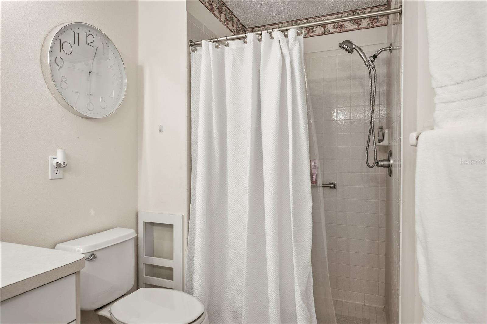 1213 FLORA VISTA ST — photo 18
