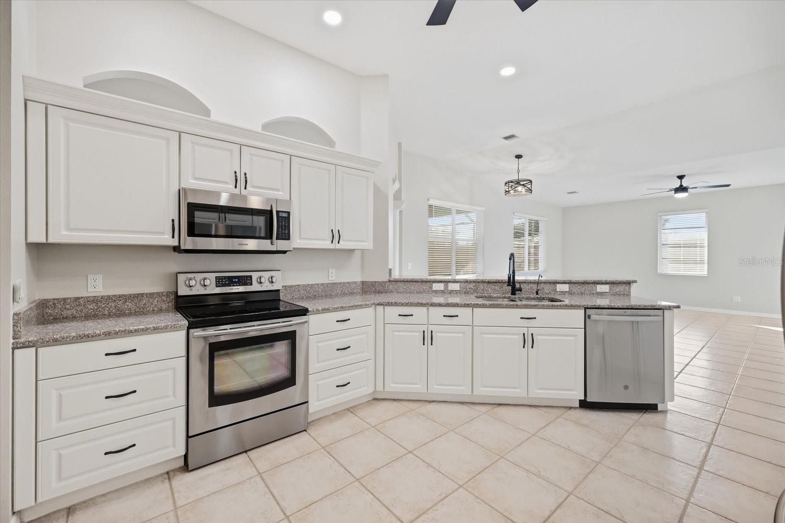 1315 SOUTHLAND RD — photo 21