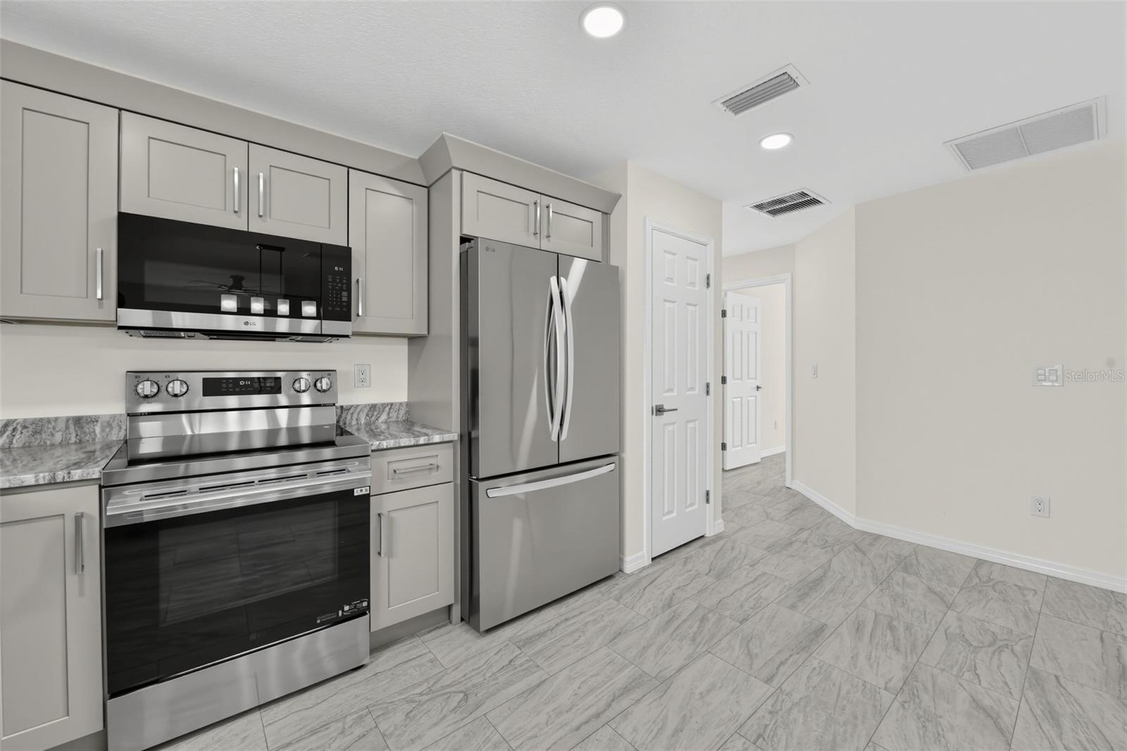 2210 1ST AVE E — photo 11