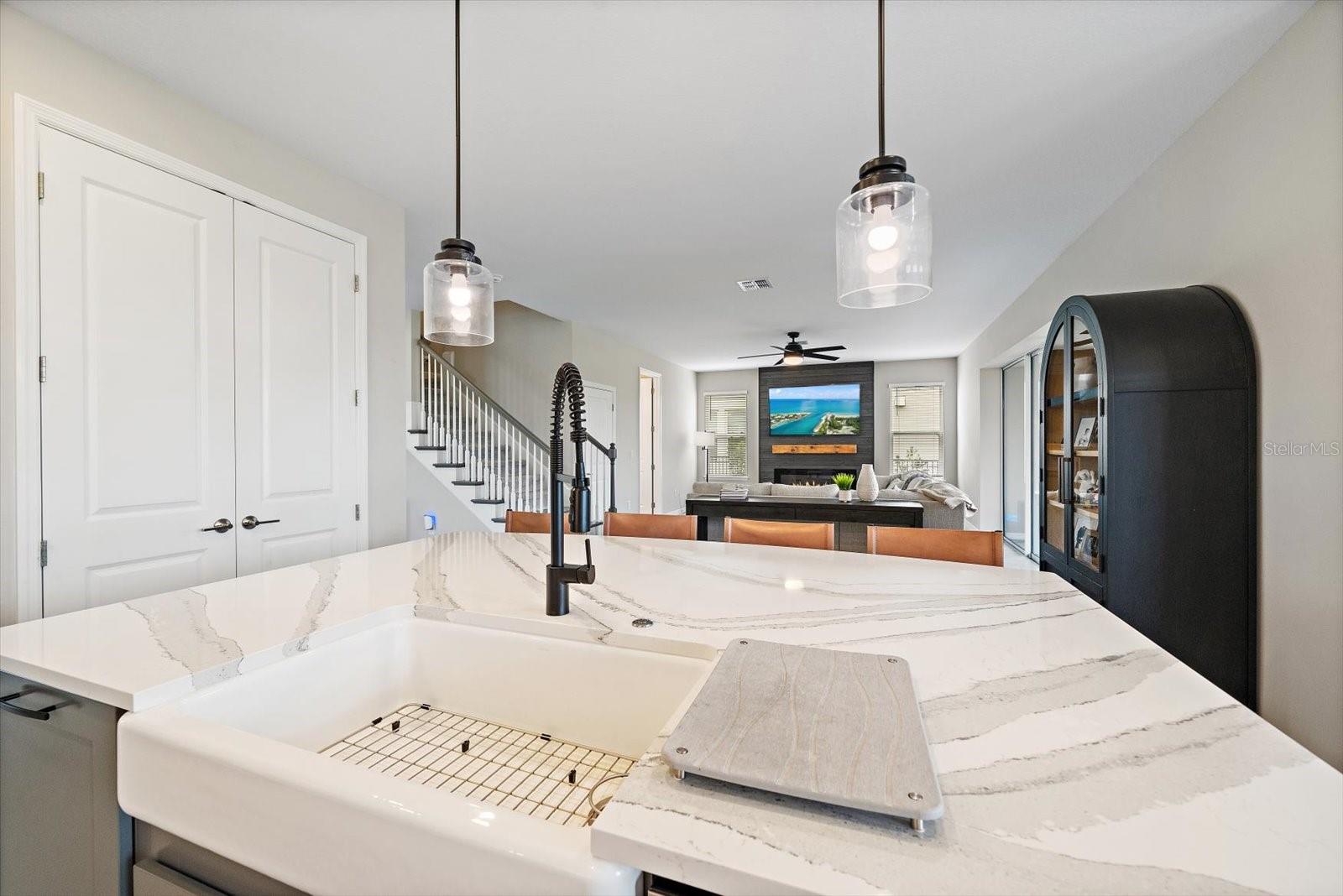 11107 FIELDSTONE DR — photo 17