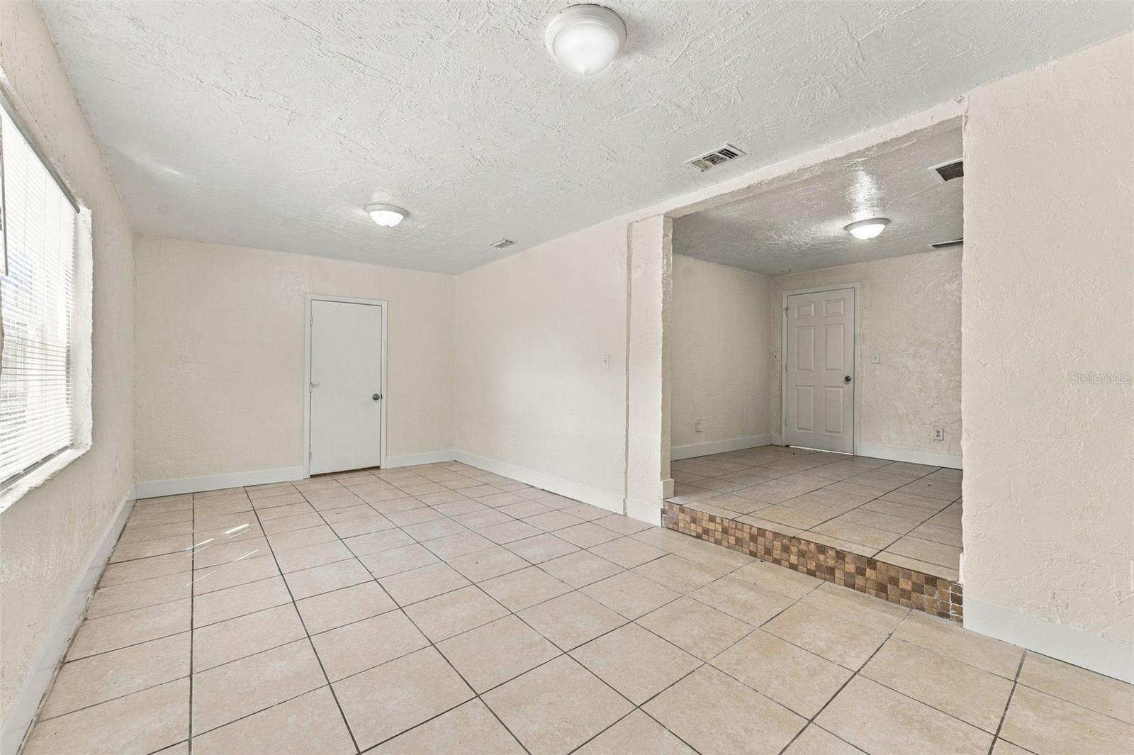 2500 11TH AVE SE — photo 17