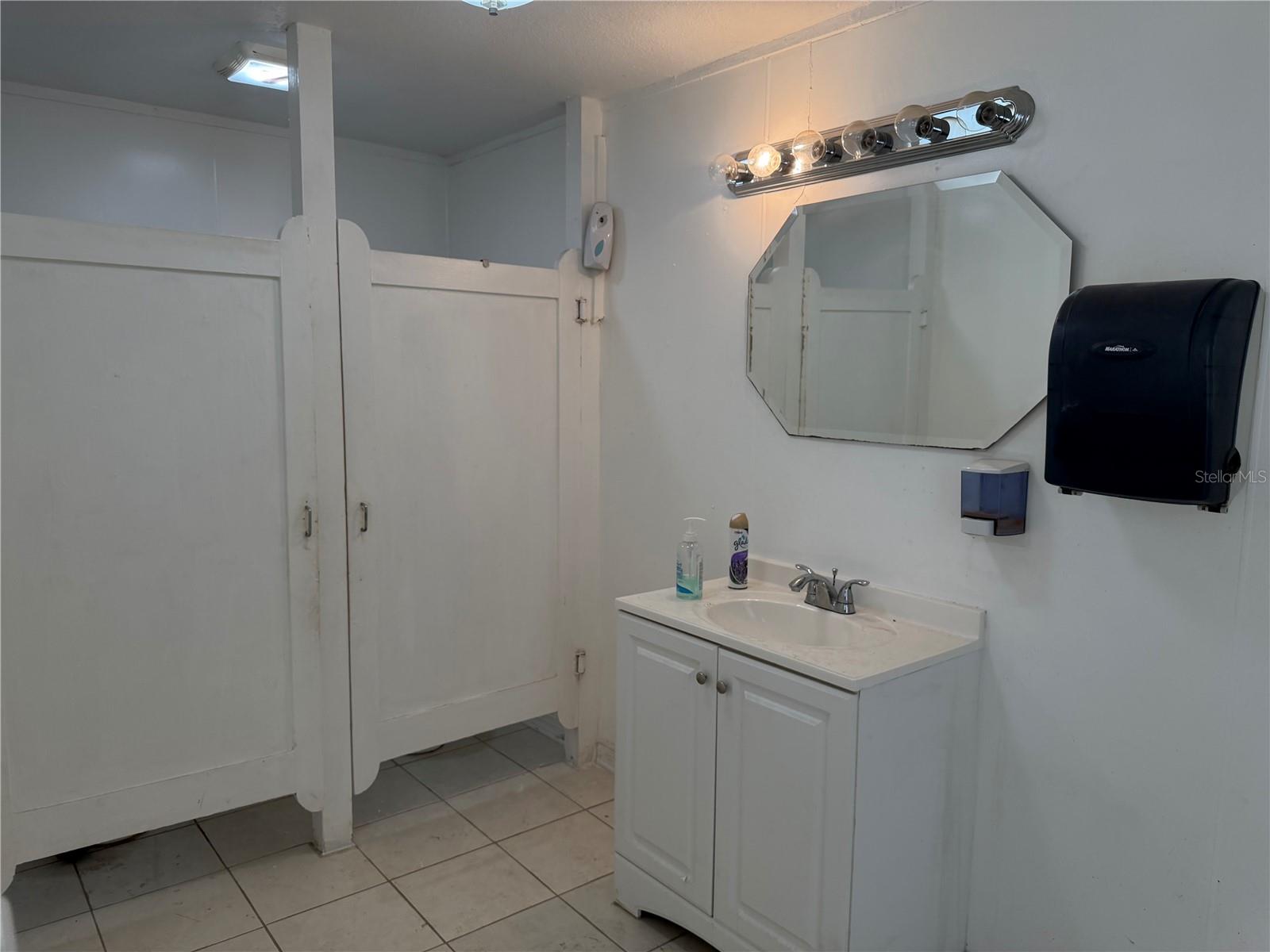 1608 EGENESEE ST — photo 11
