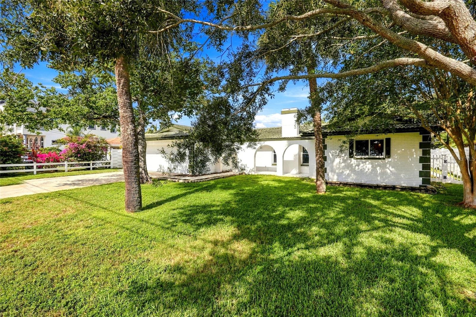 725 S BAYSHORE BLVD — photo 55