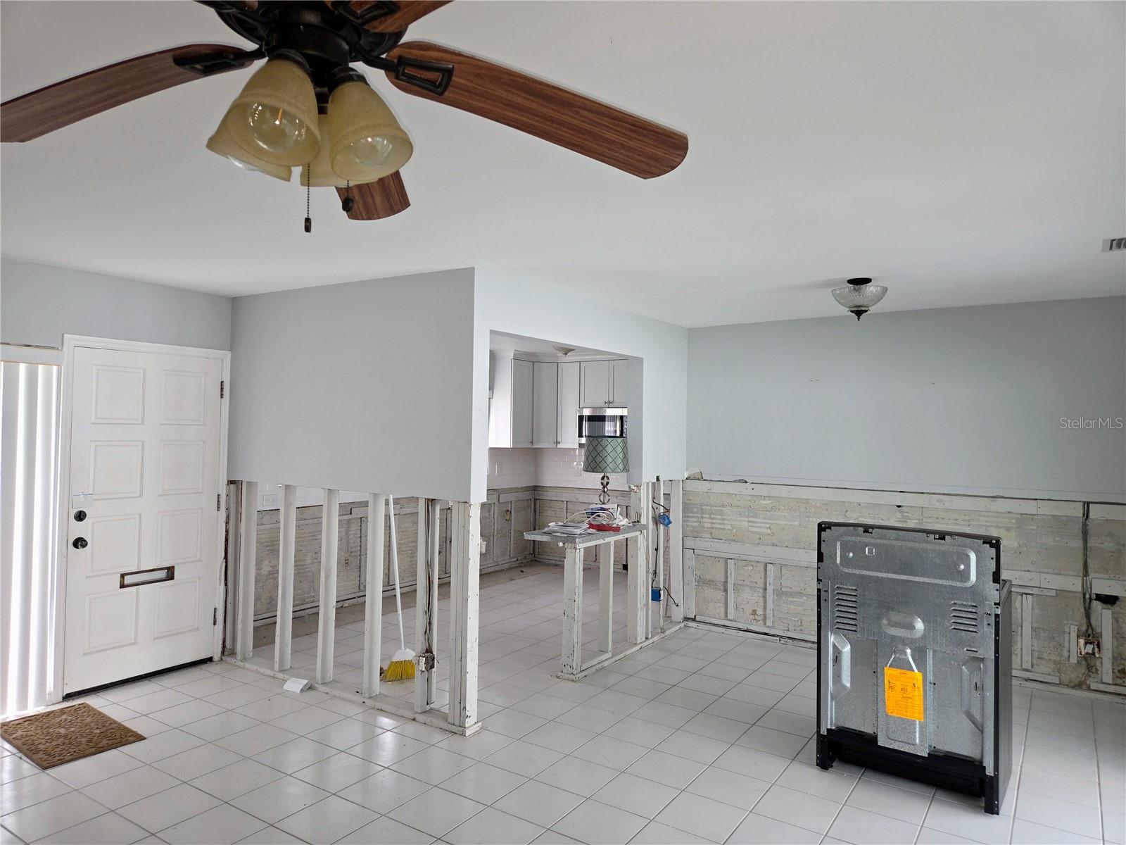 1595 ARIZONA AVE NE — photo 4