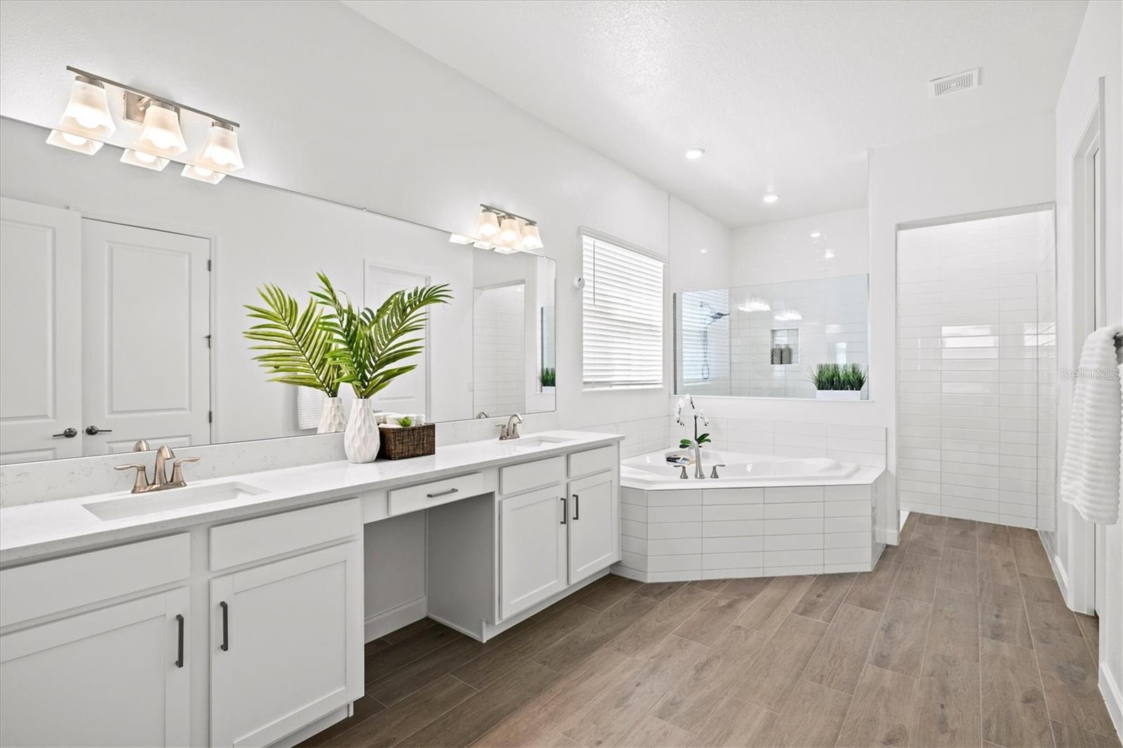 17216 SCUBA CREST ST — photo 14