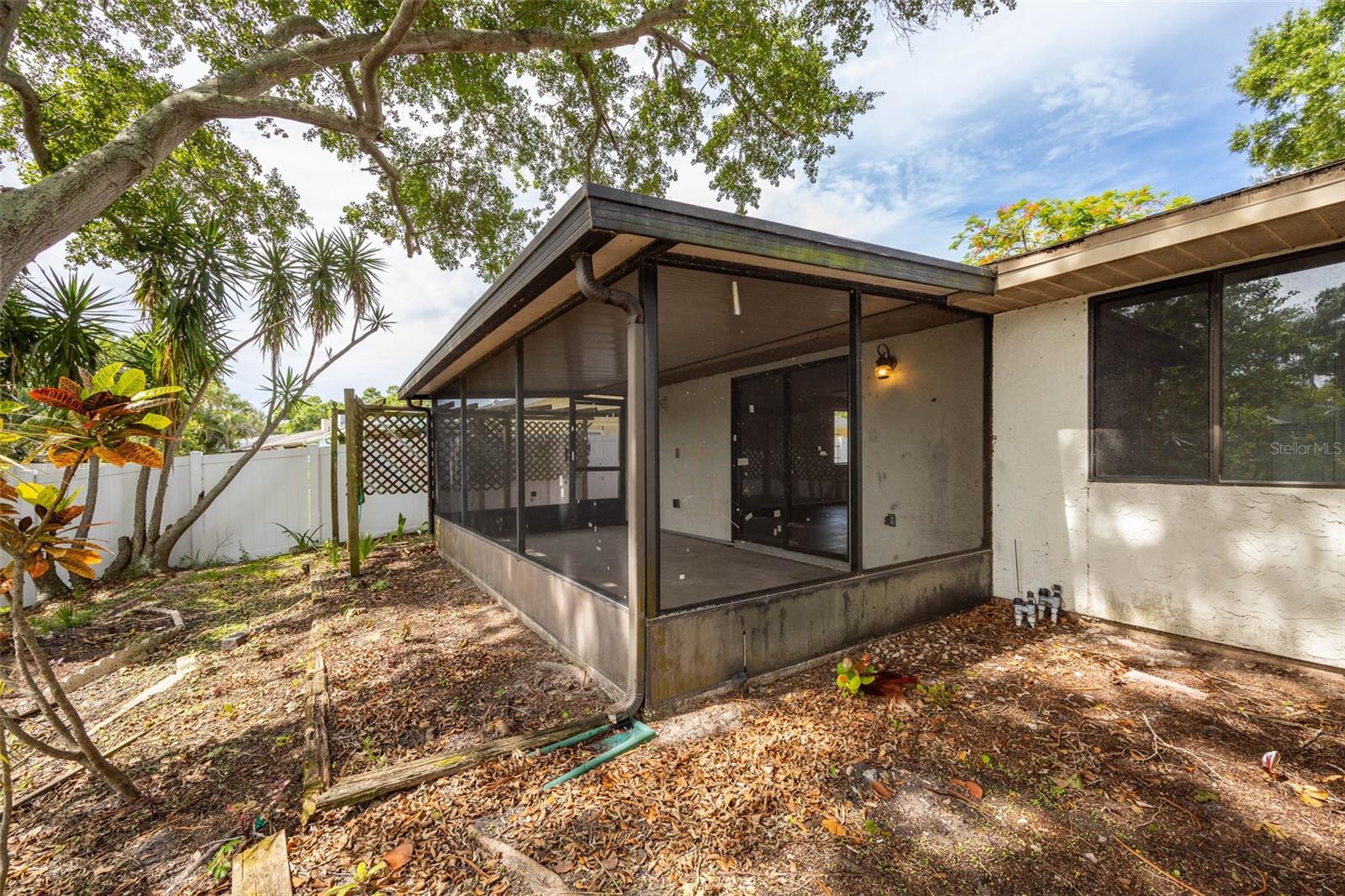 627 TIMBER BAY CIR W — photo 30