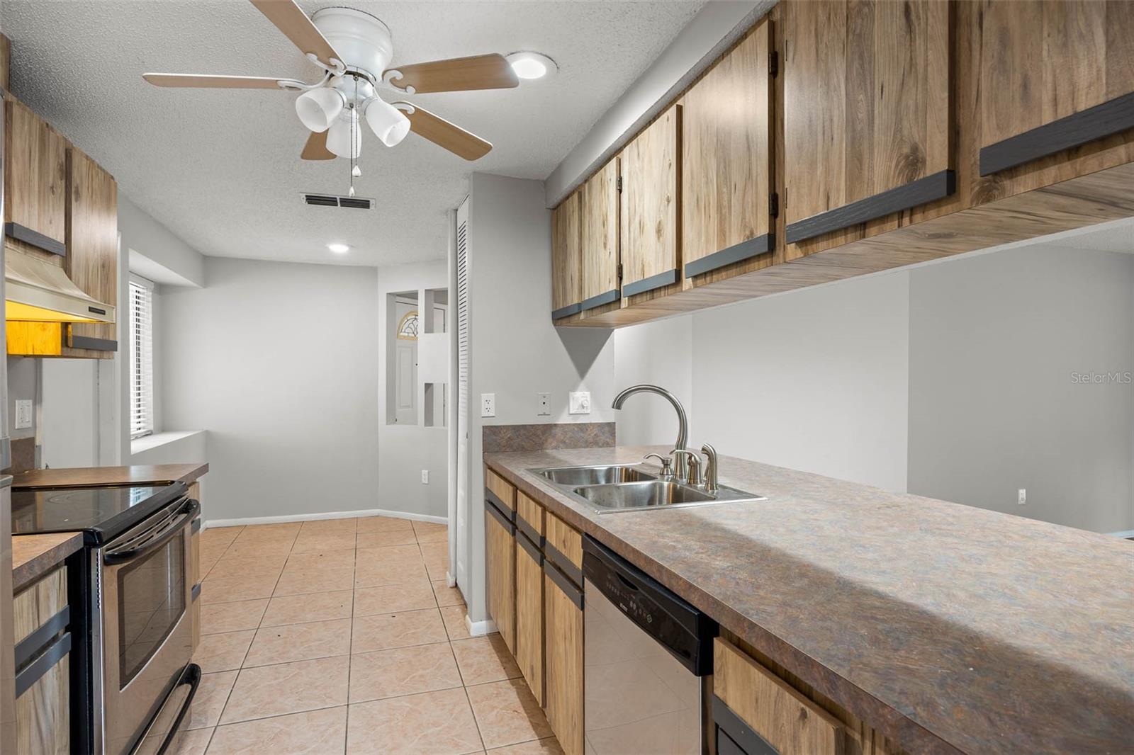 627 TIMBER BAY CIR W — photo 12