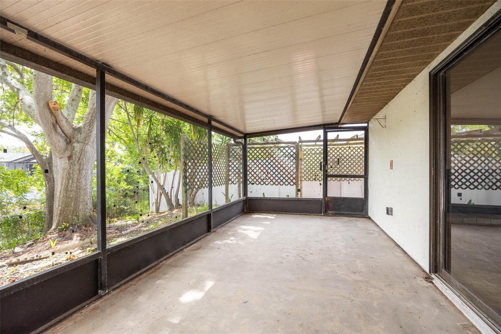 627 TIMBER BAY CIR W — photo 28