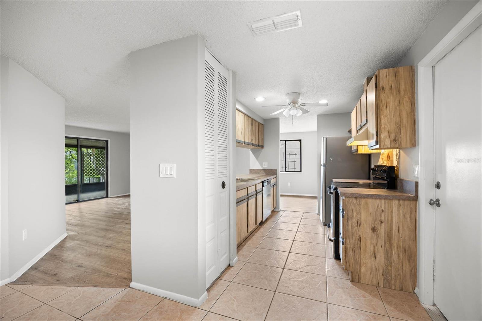 627 TIMBER BAY CIR W — photo 5
