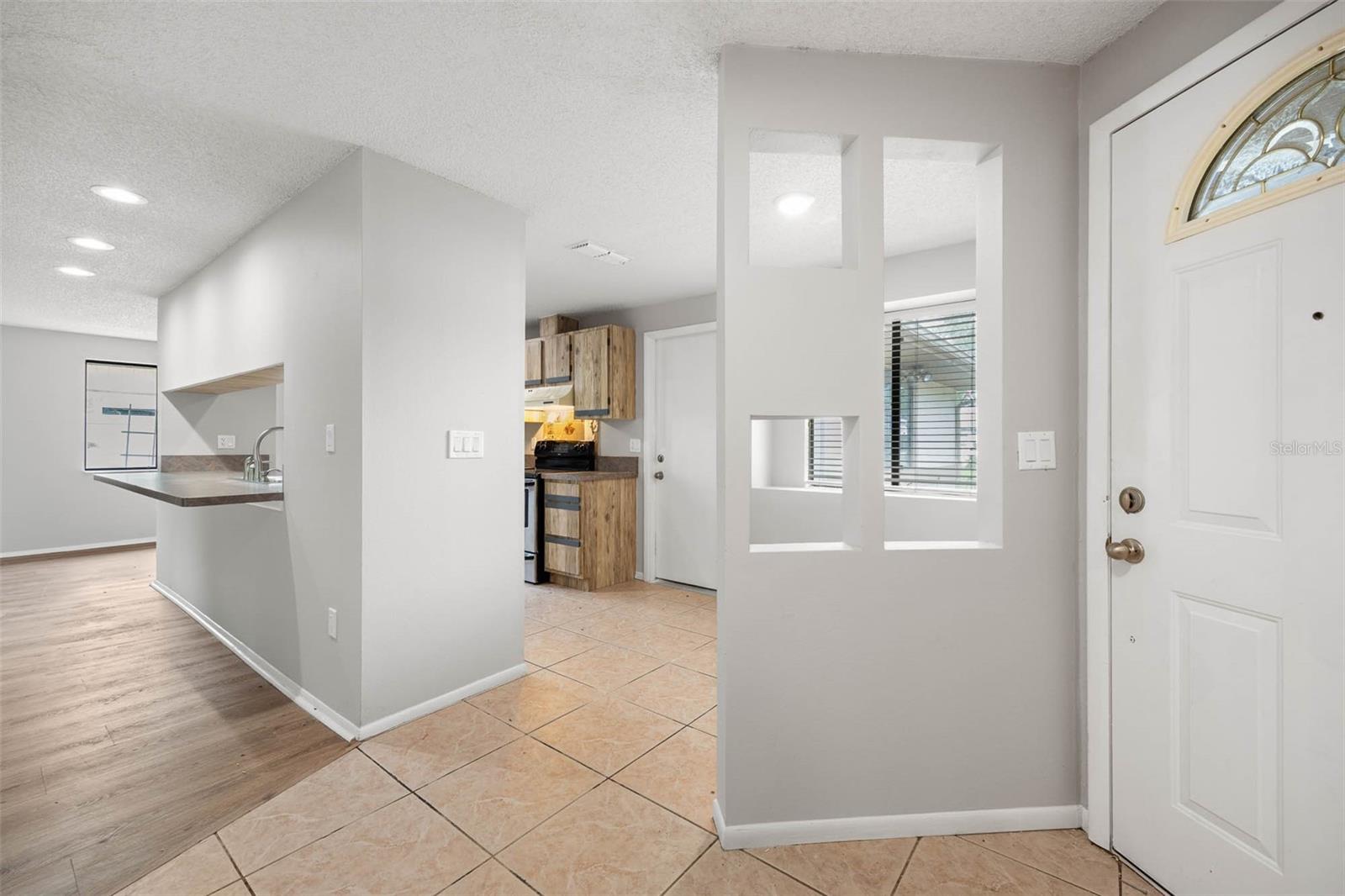 627 TIMBER BAY CIR W — photo 2