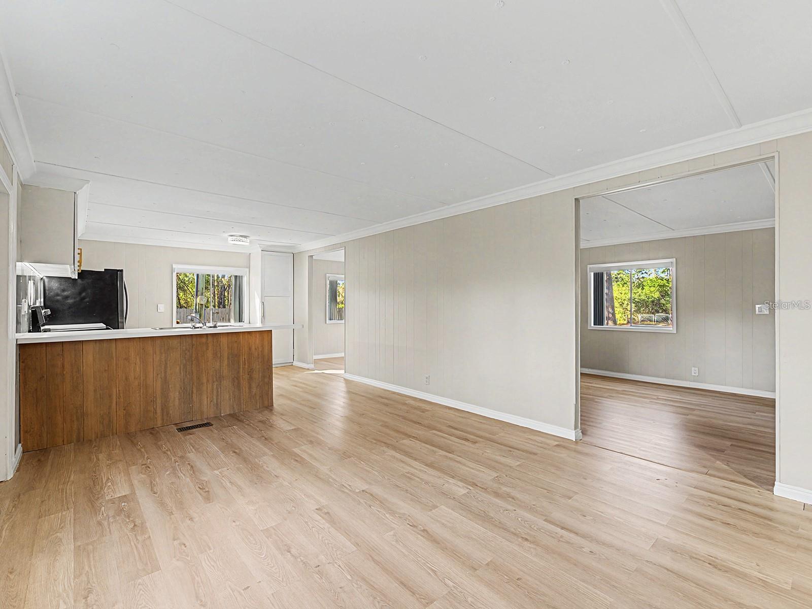 18024 DRAYTON ST — photo 10