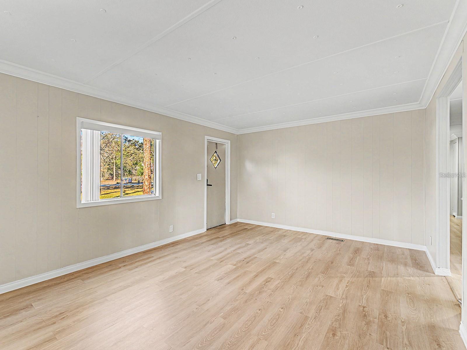 18024 DRAYTON ST — photo 16