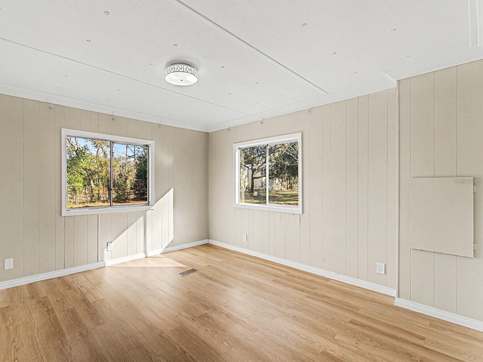 18024 DRAYTON ST — photo 24