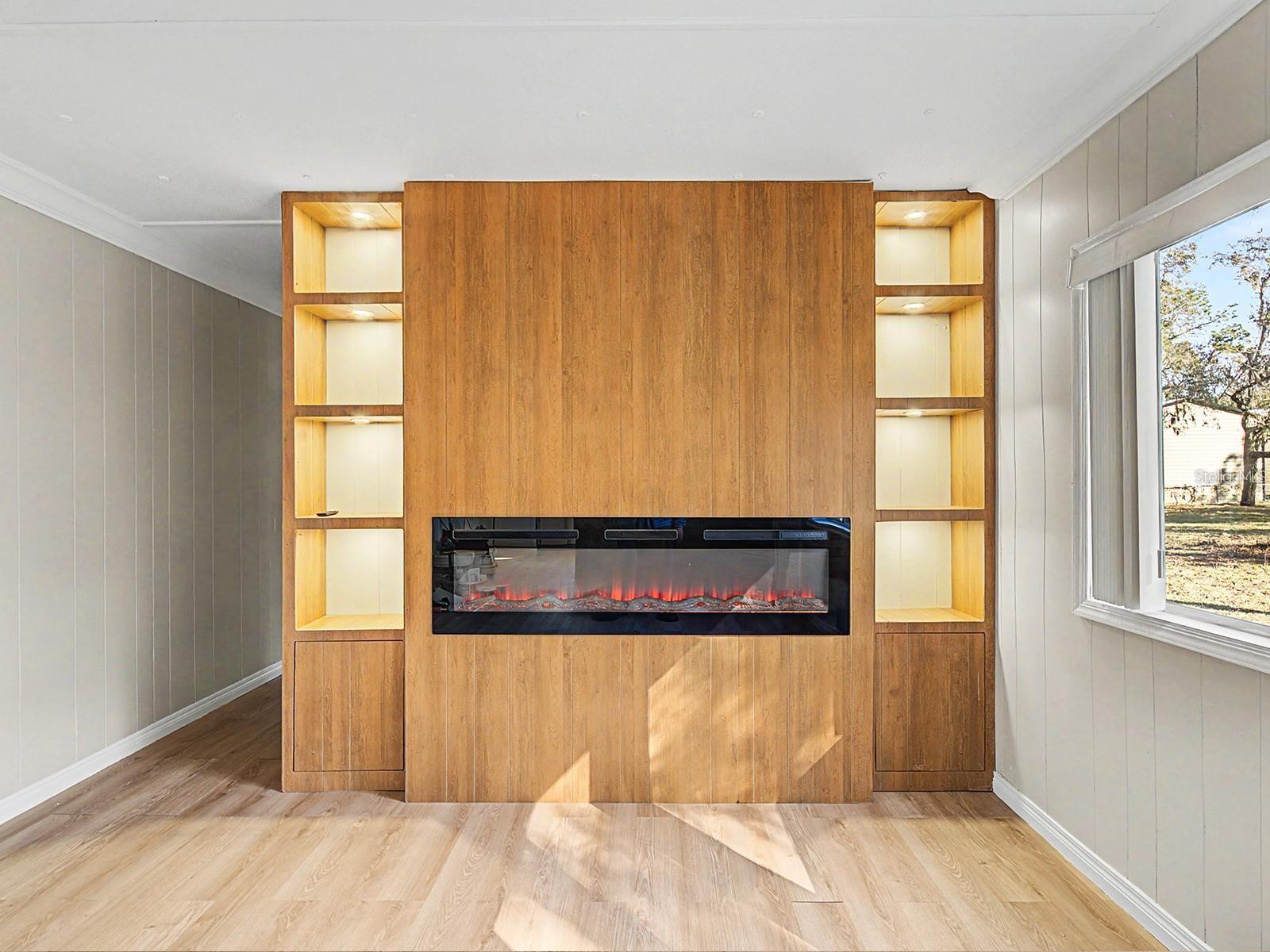 18024 DRAYTON ST — photo 12