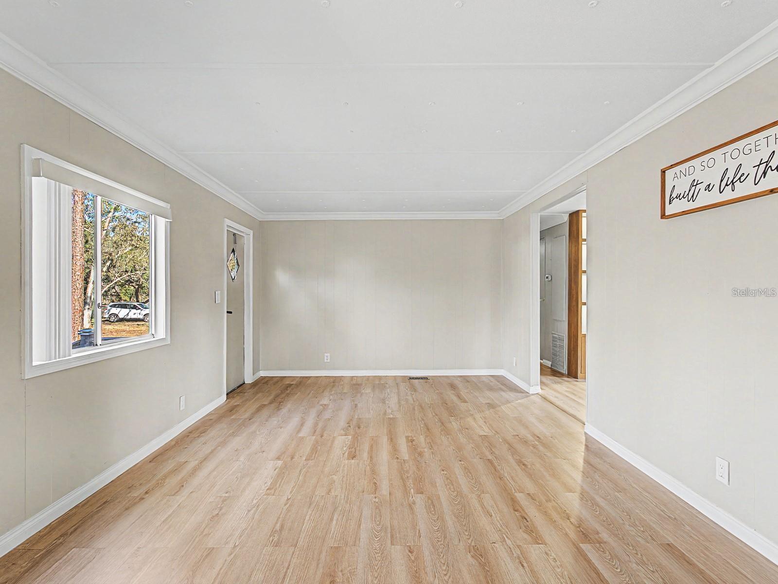 18024 DRAYTON ST — photo 15