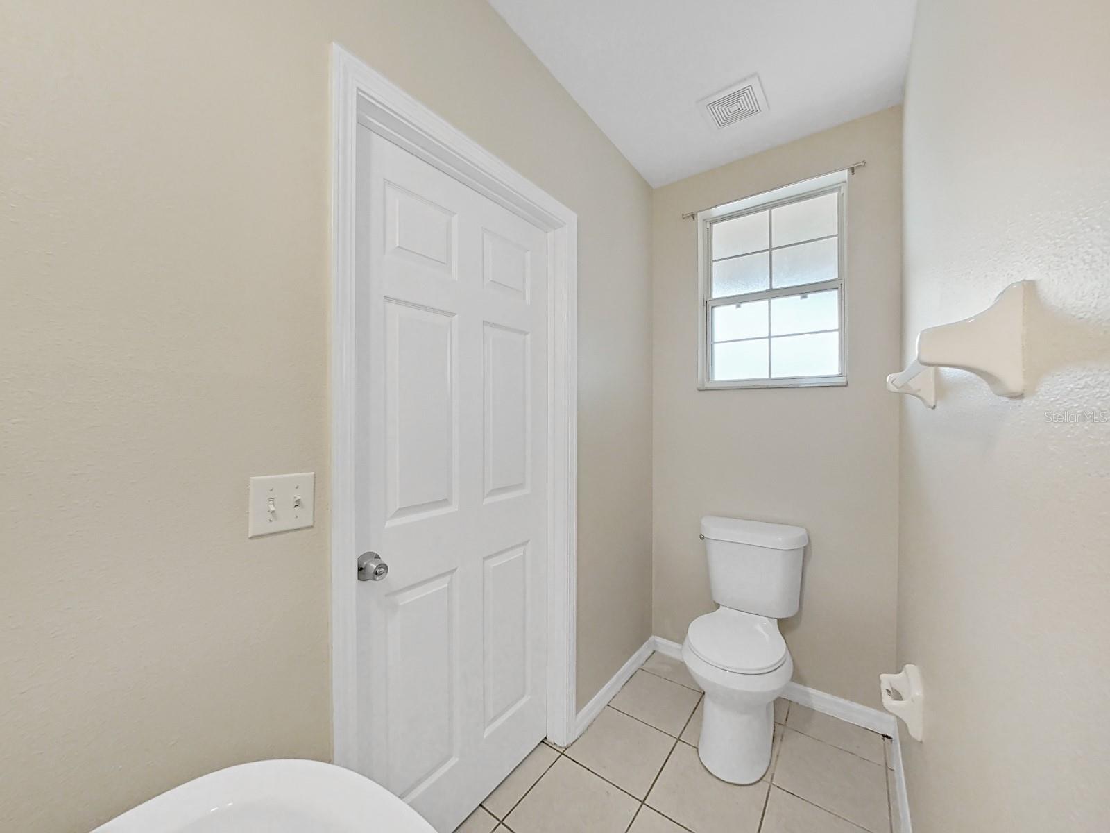 6405 BARKSDALE WAY — photo 8