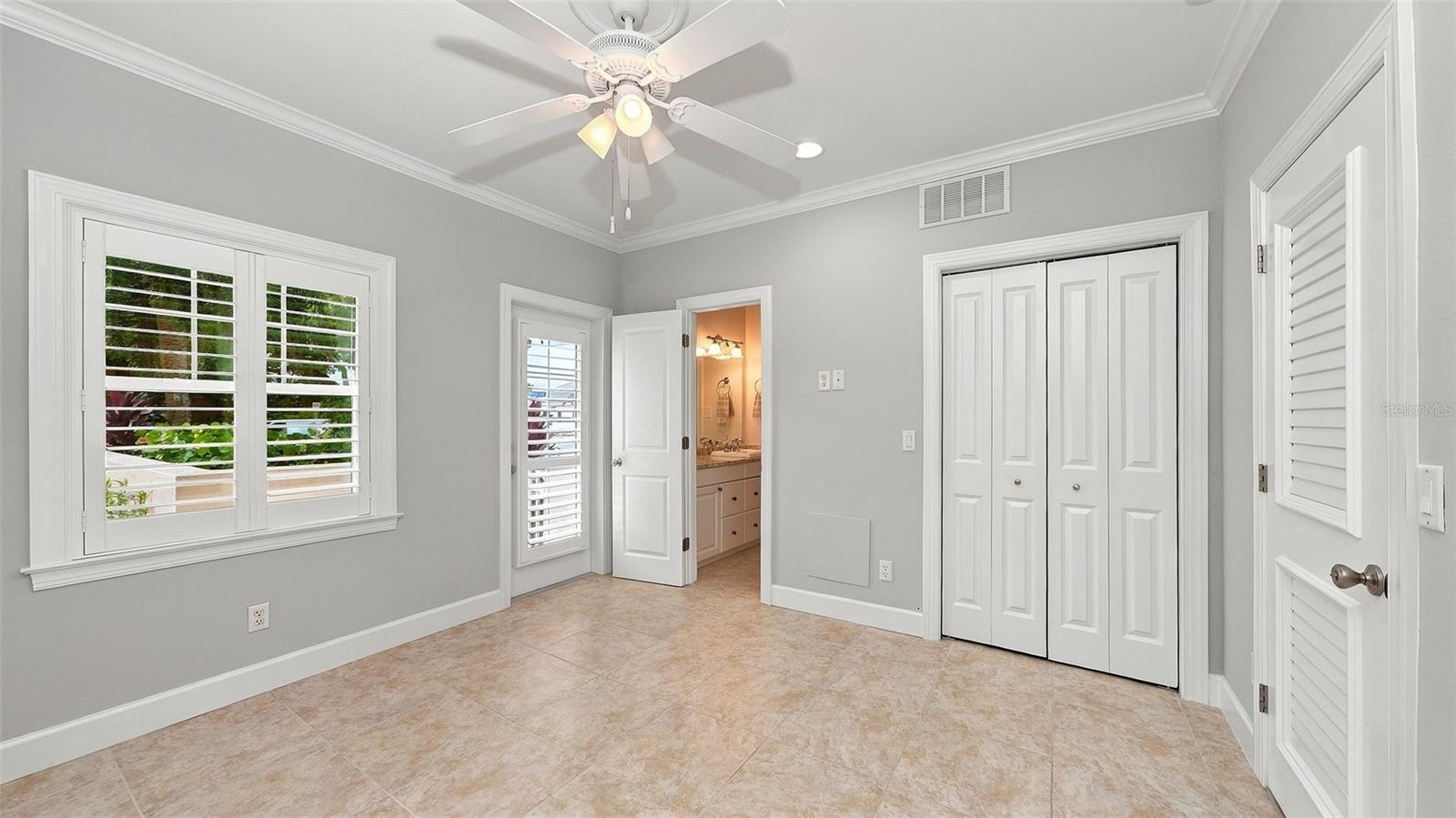 640 GRANADA AVE — photo 31
