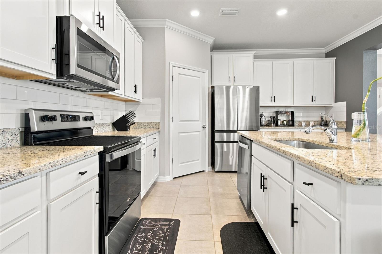 11035 LAXER CAY LOOP — photo 17