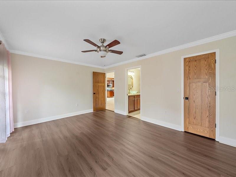 2499 HILLVIEW ST — photo 12