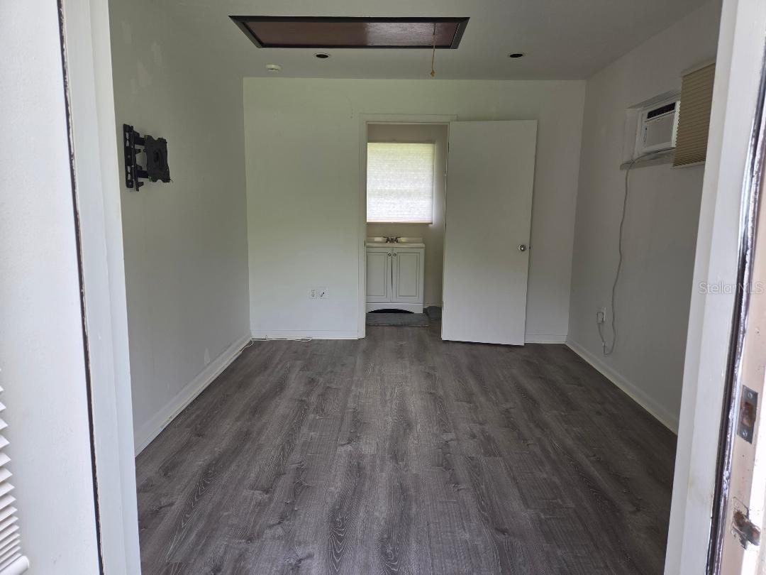 2499 HILLVIEW ST — photo 17