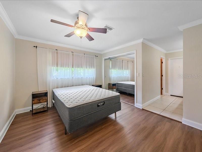 2499 HILLVIEW ST — photo 9