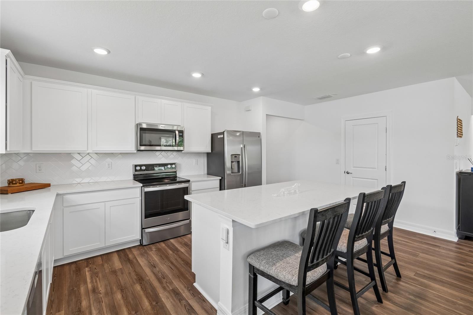3883 CAPRI COAST DR — photo 57
