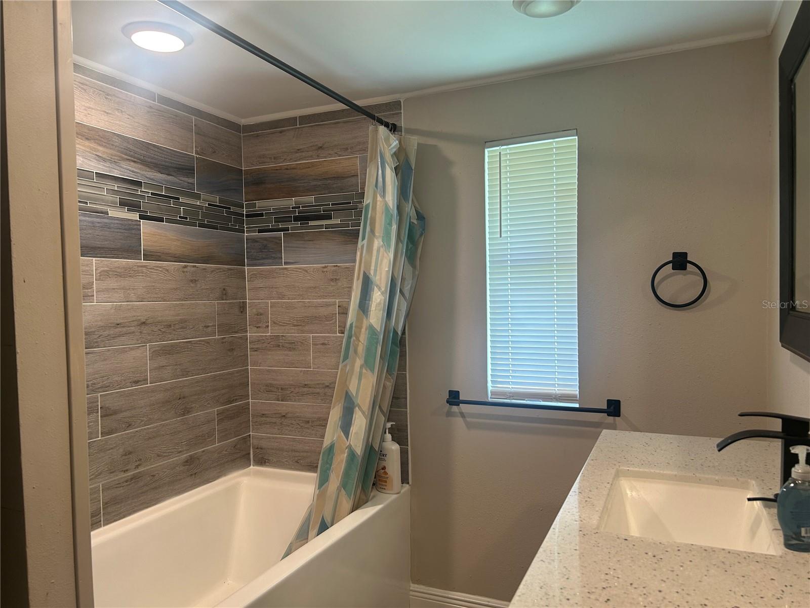 14810 THOMPSON AVE — photo 15
