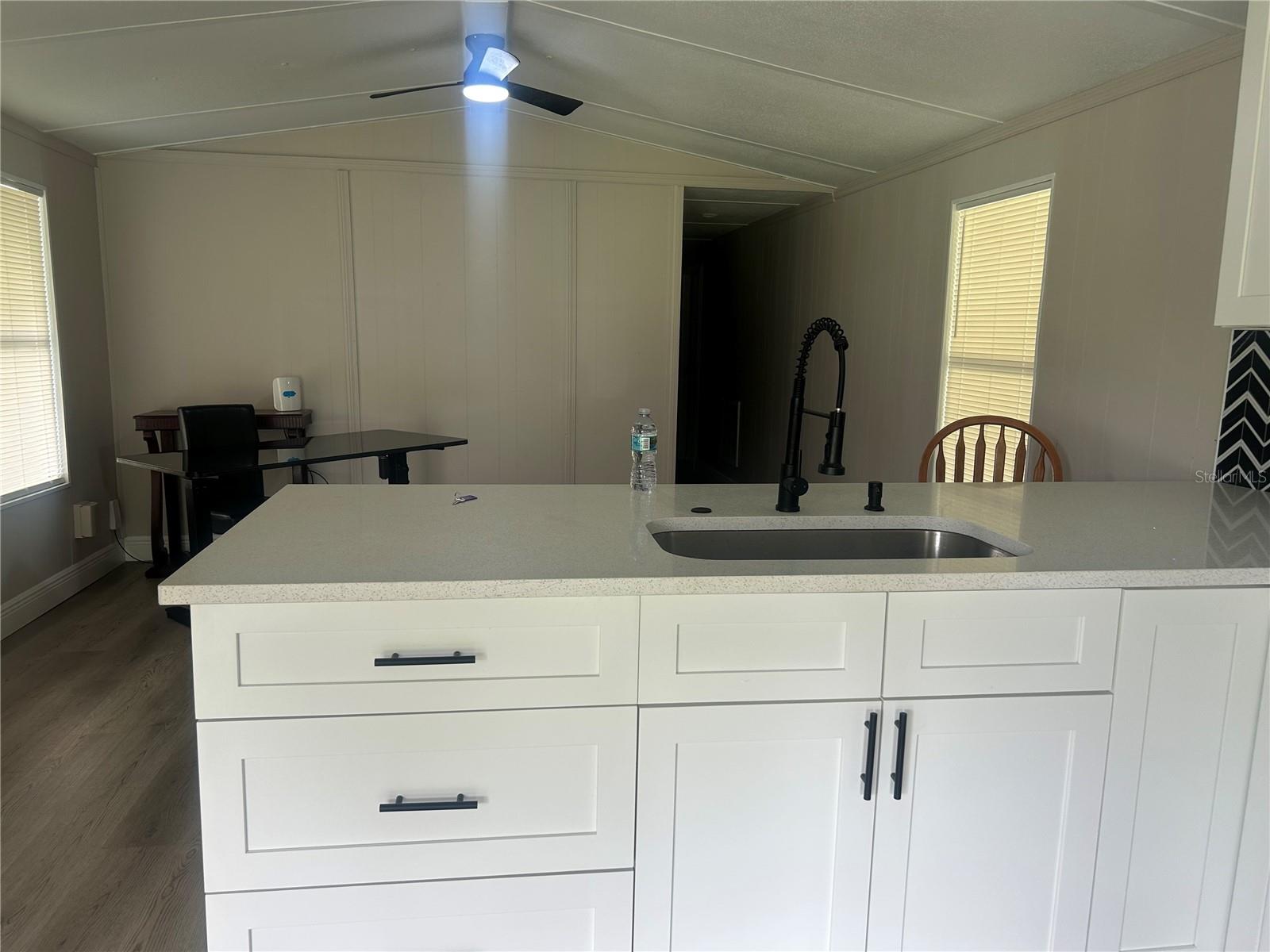 14810 THOMPSON AVE — photo 8