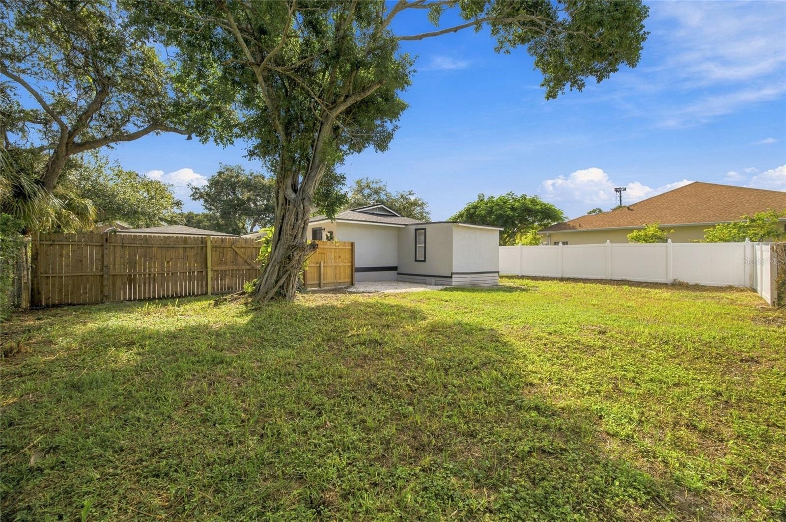 11985 MURRAY AVE — photo 32