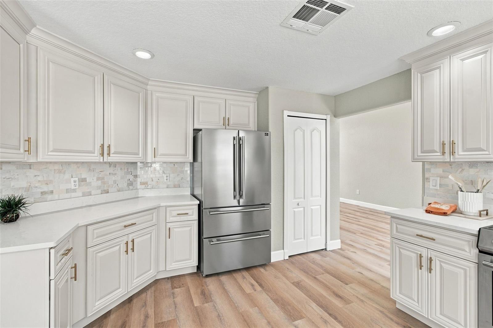 3829 COLD CREEK DR — photo 24