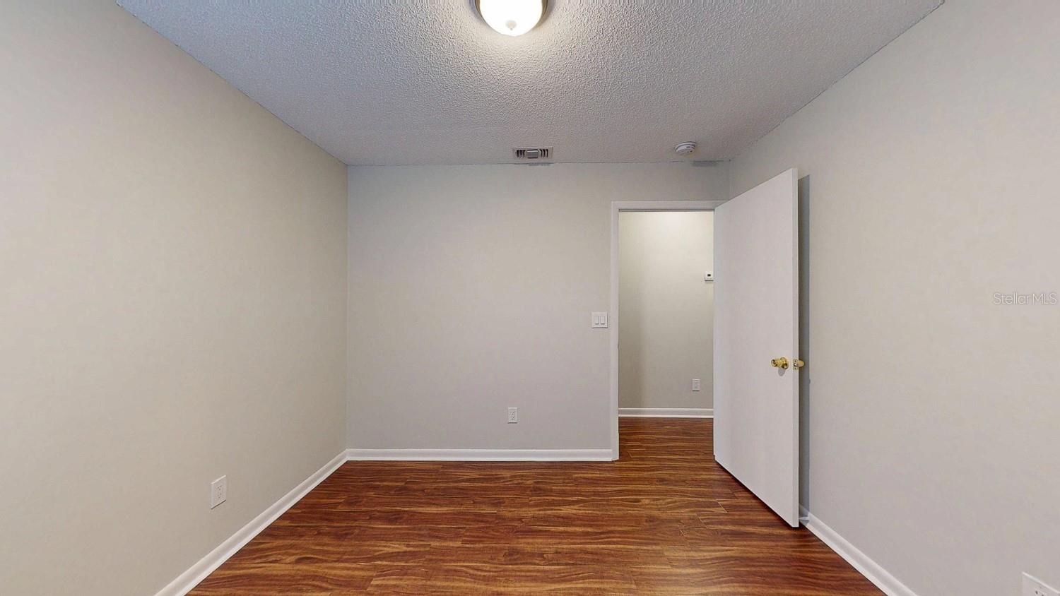 3113 GORDON CT — photo 35