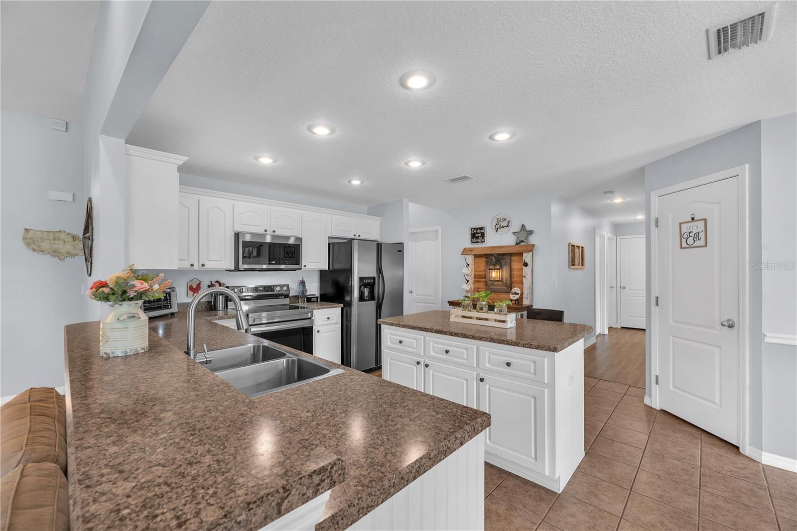 4516 HAWKINS RD — photo 15