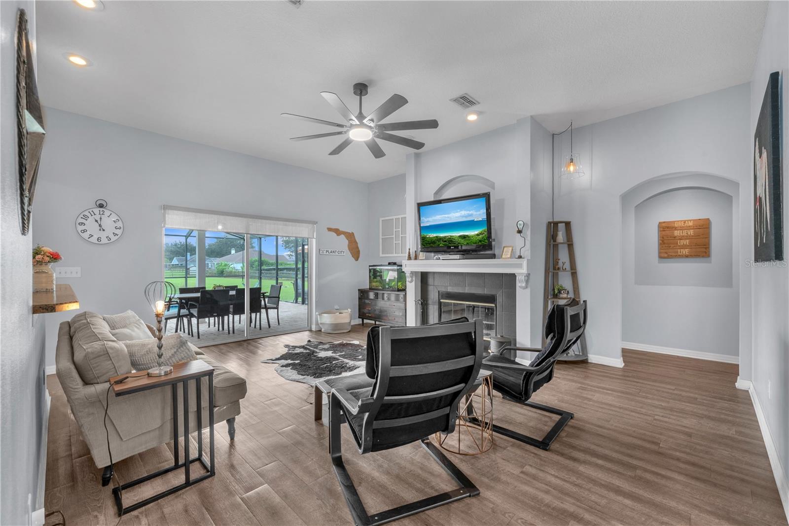 4516 HAWKINS RD — photo 9