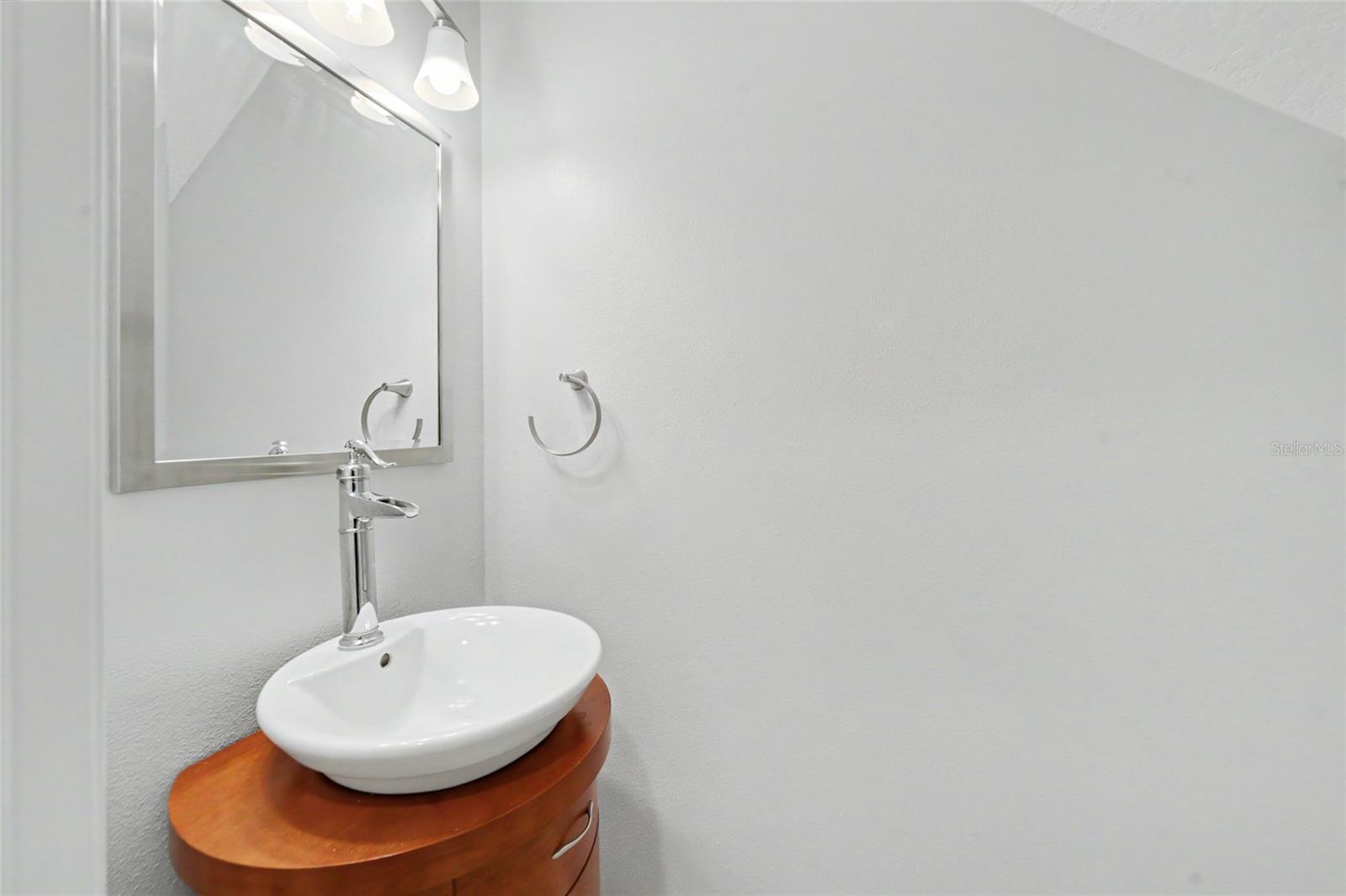 4635 POND RIDGE DR — photo 12