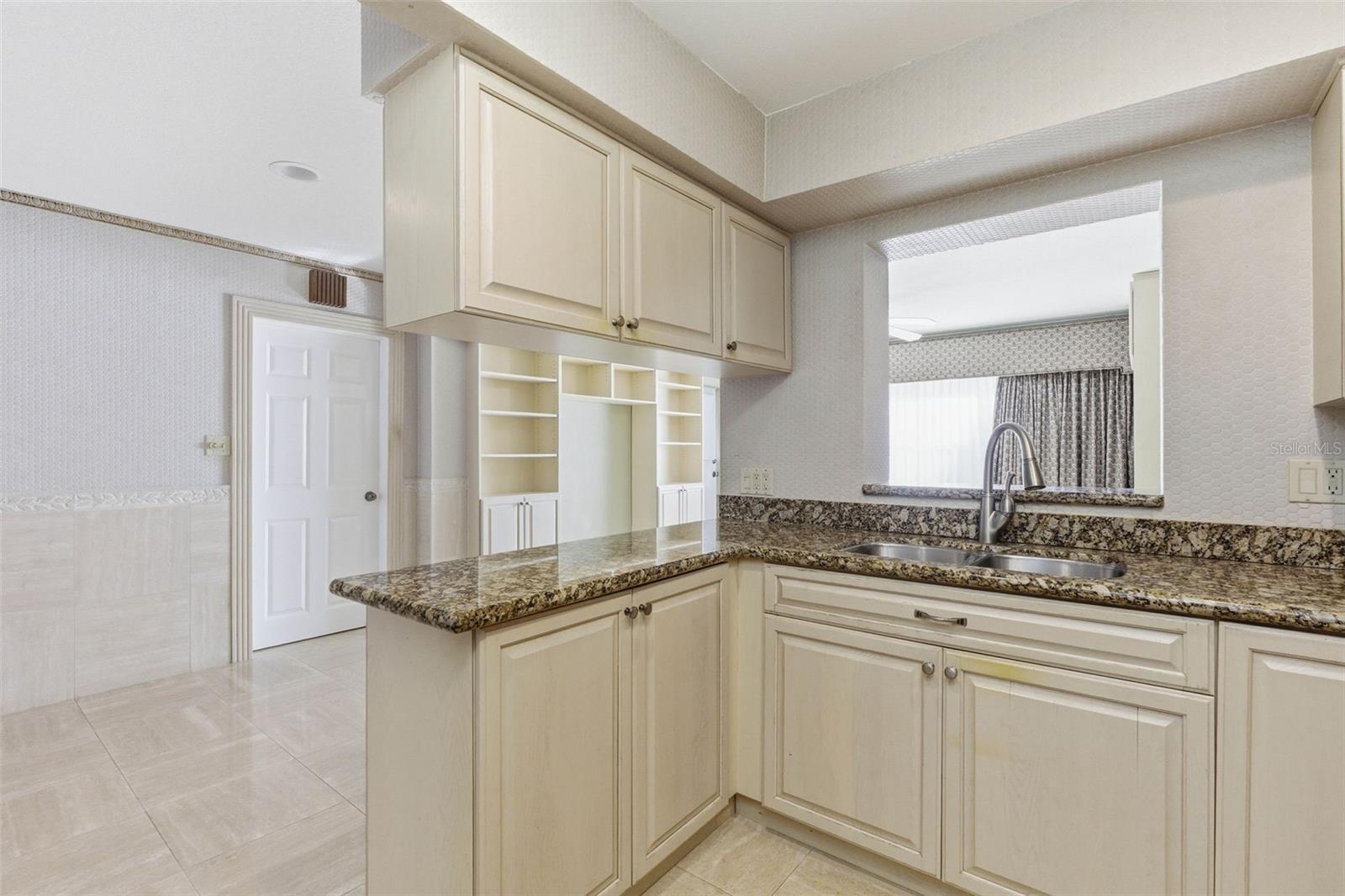 8408 ANNWOOD RD #8408 — photo 12