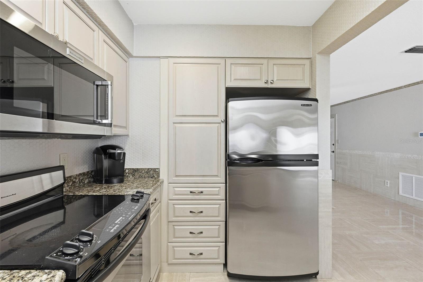 8408 ANNWOOD RD #8408 — photo 11