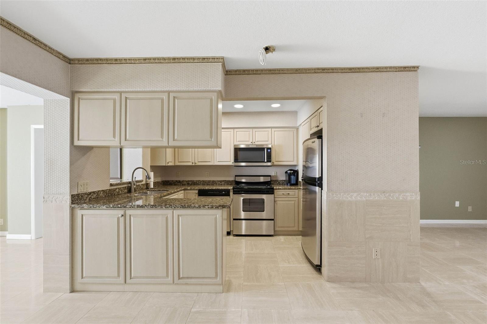 8408 ANNWOOD RD #8408 — photo 8