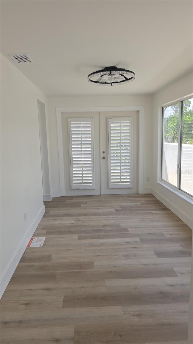 4151 BELLE VISTA DR — photo 3