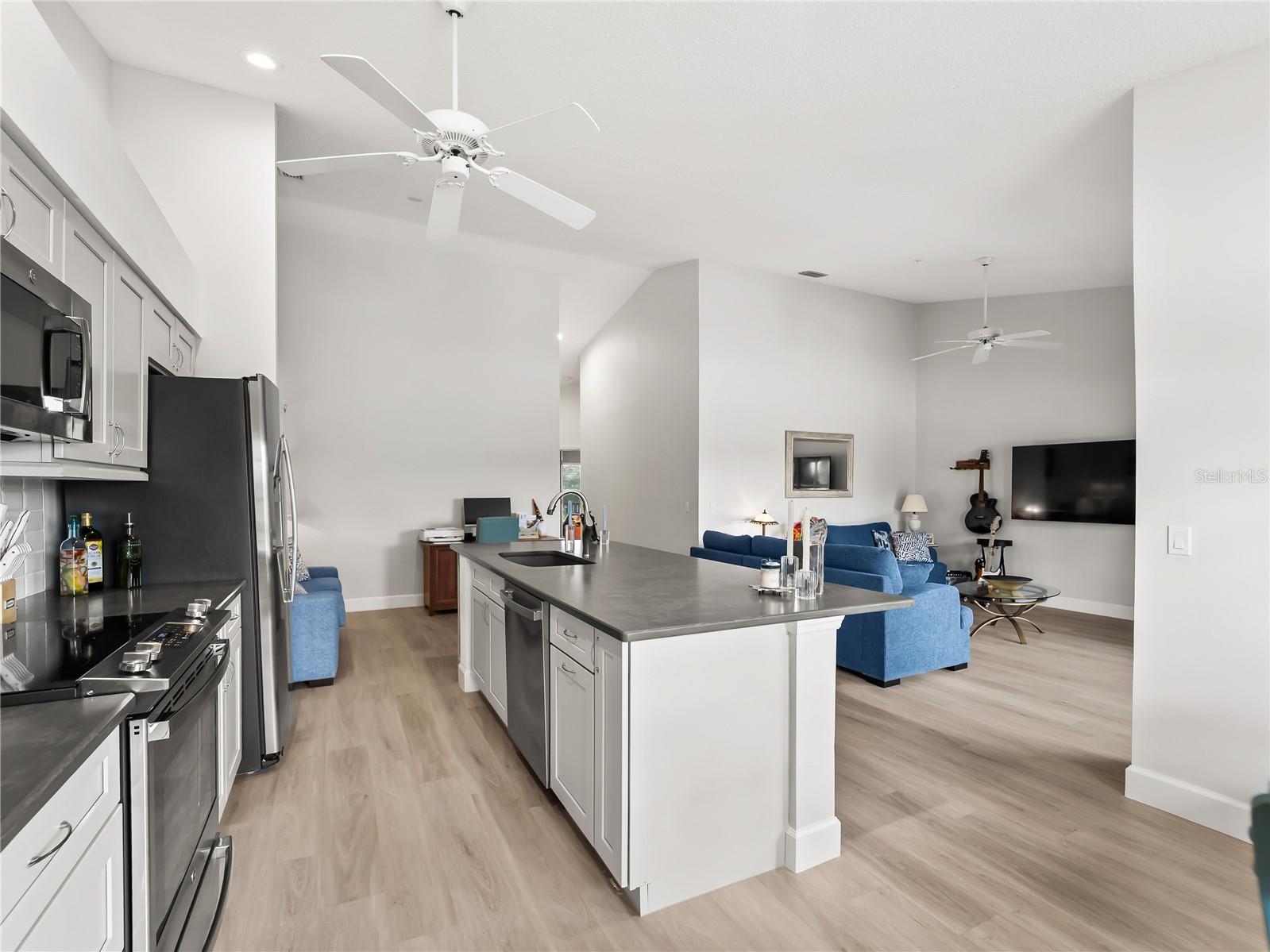 5301 MAHOGANY RUN AVE ##1024 — photo 26