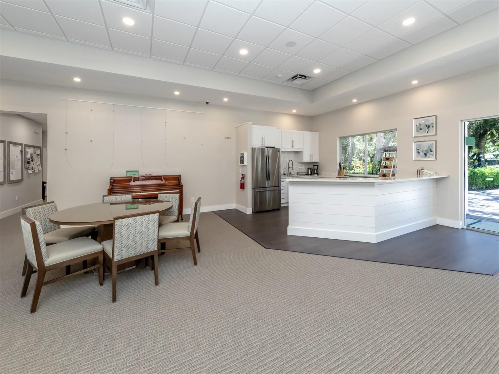 1435 COLONY PL — photo 36