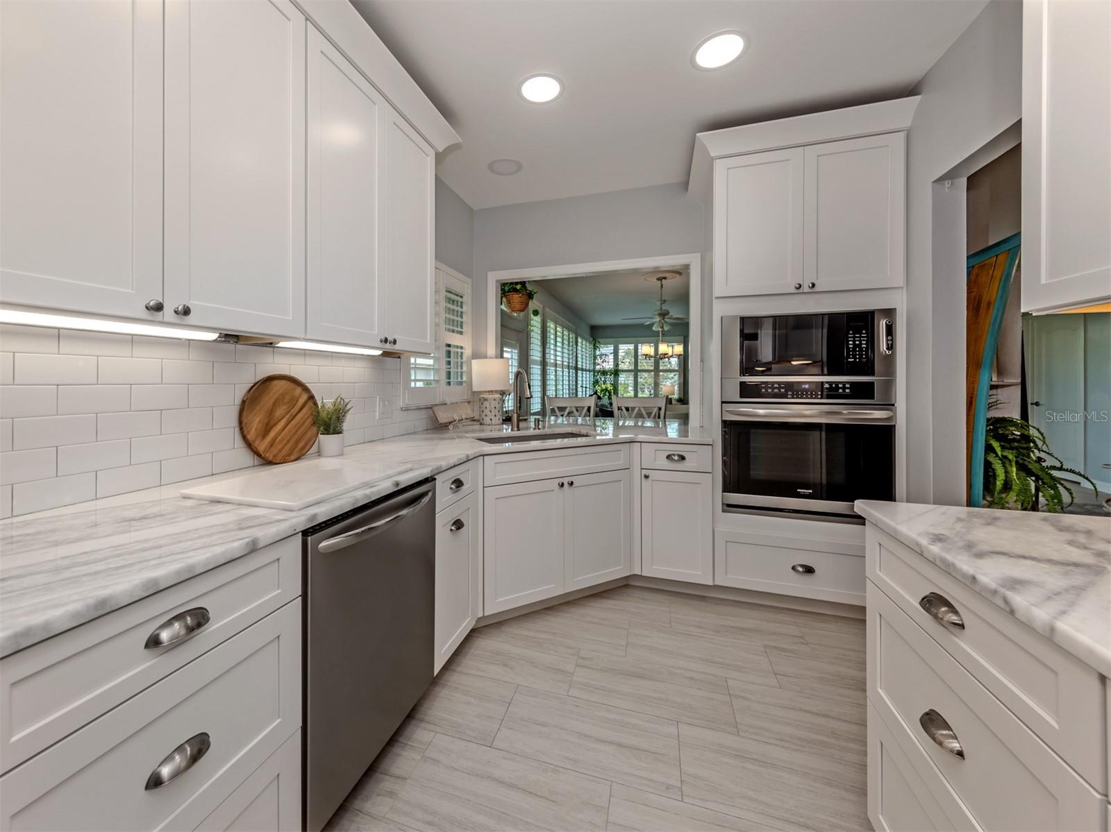1435 COLONY PL — photo 9