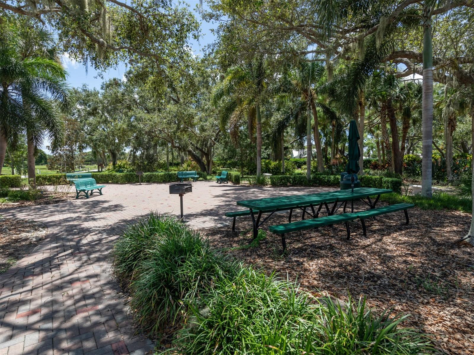 1435 COLONY PL — photo 41