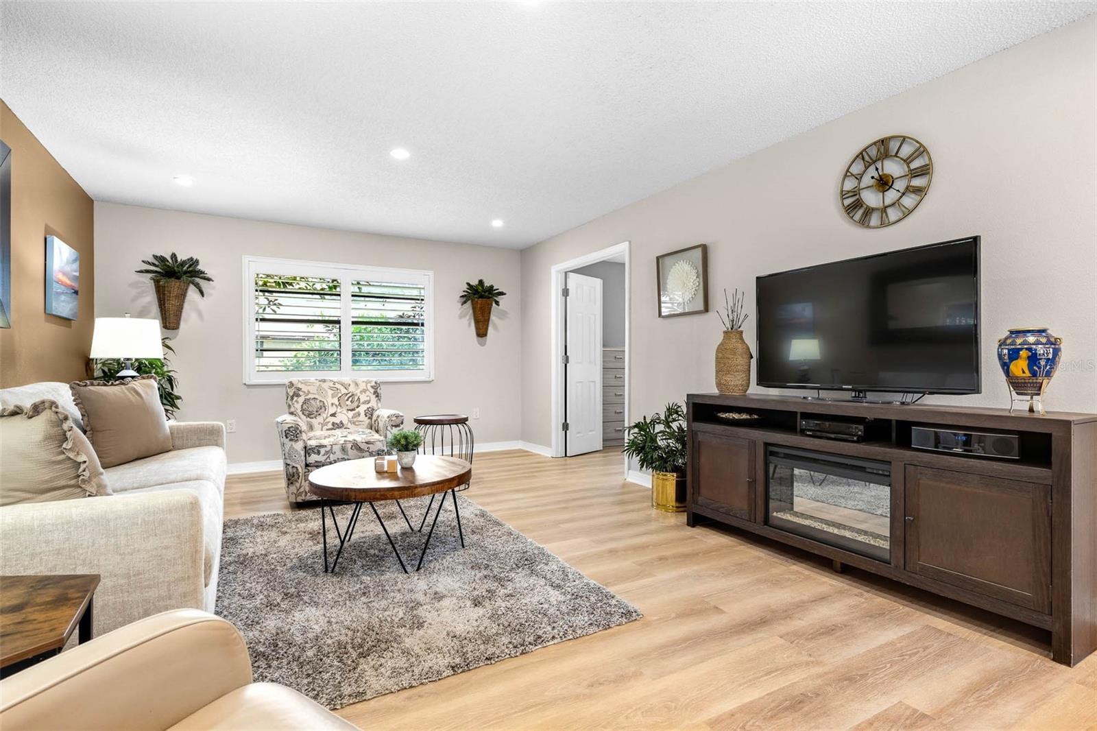 2925 BOXWOOD CT — photo 11