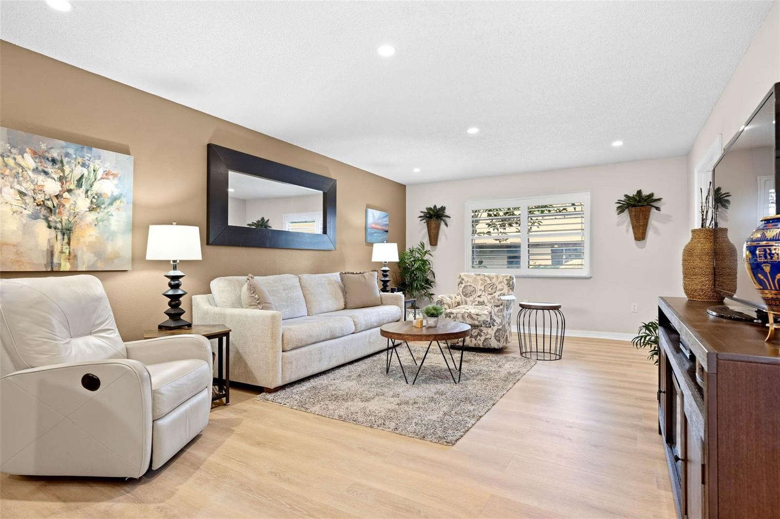 2925 BOXWOOD CT — photo 10