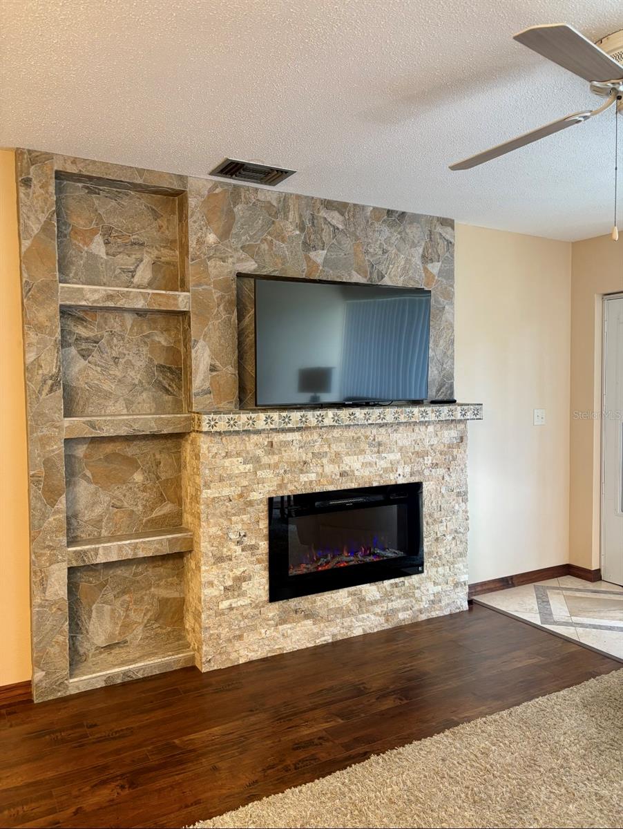 4355 TAHITIAN GARDENS CIR #D — photo 4
