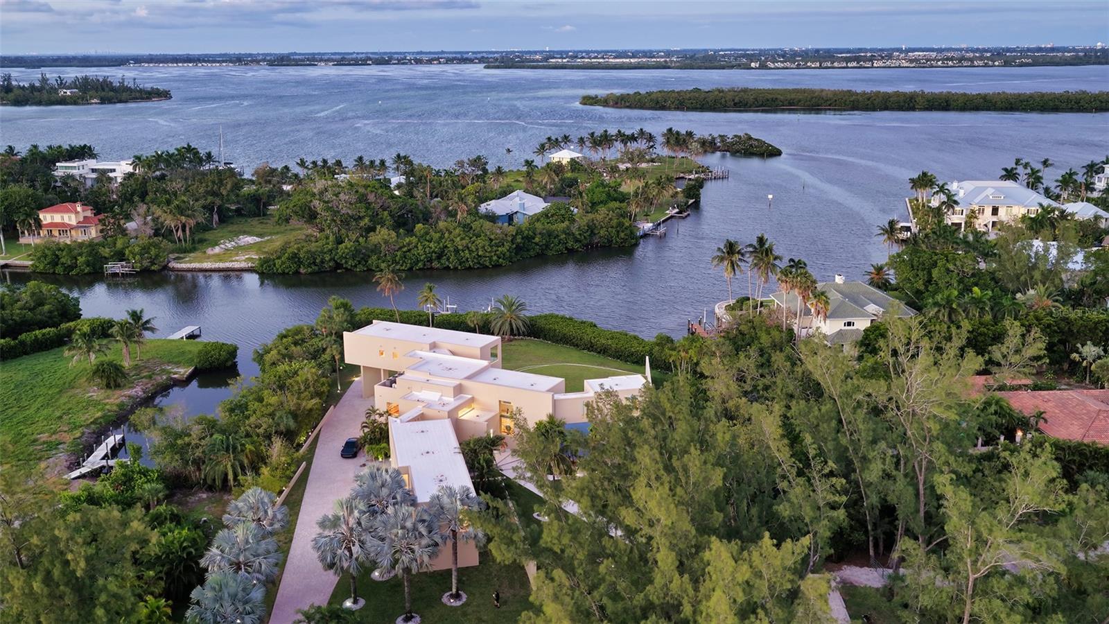 6610 GULF OF MEXICO DR — photo 11