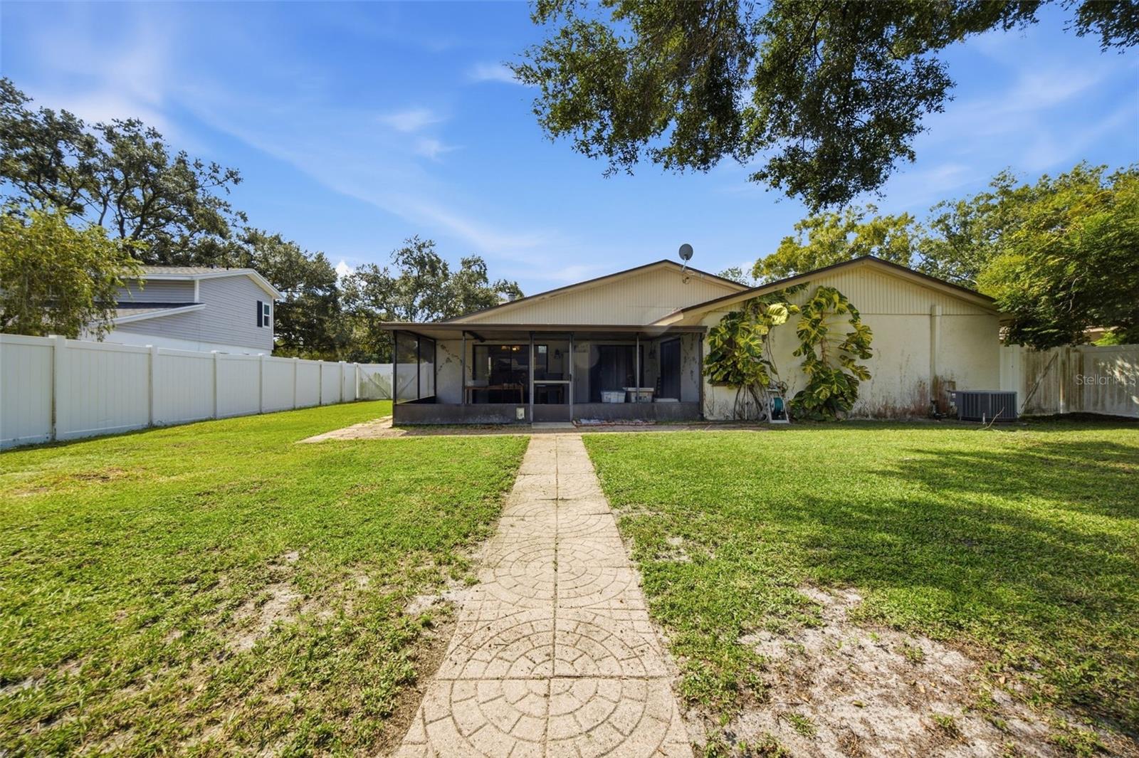 4609 DEERWALK AVE — photo 37