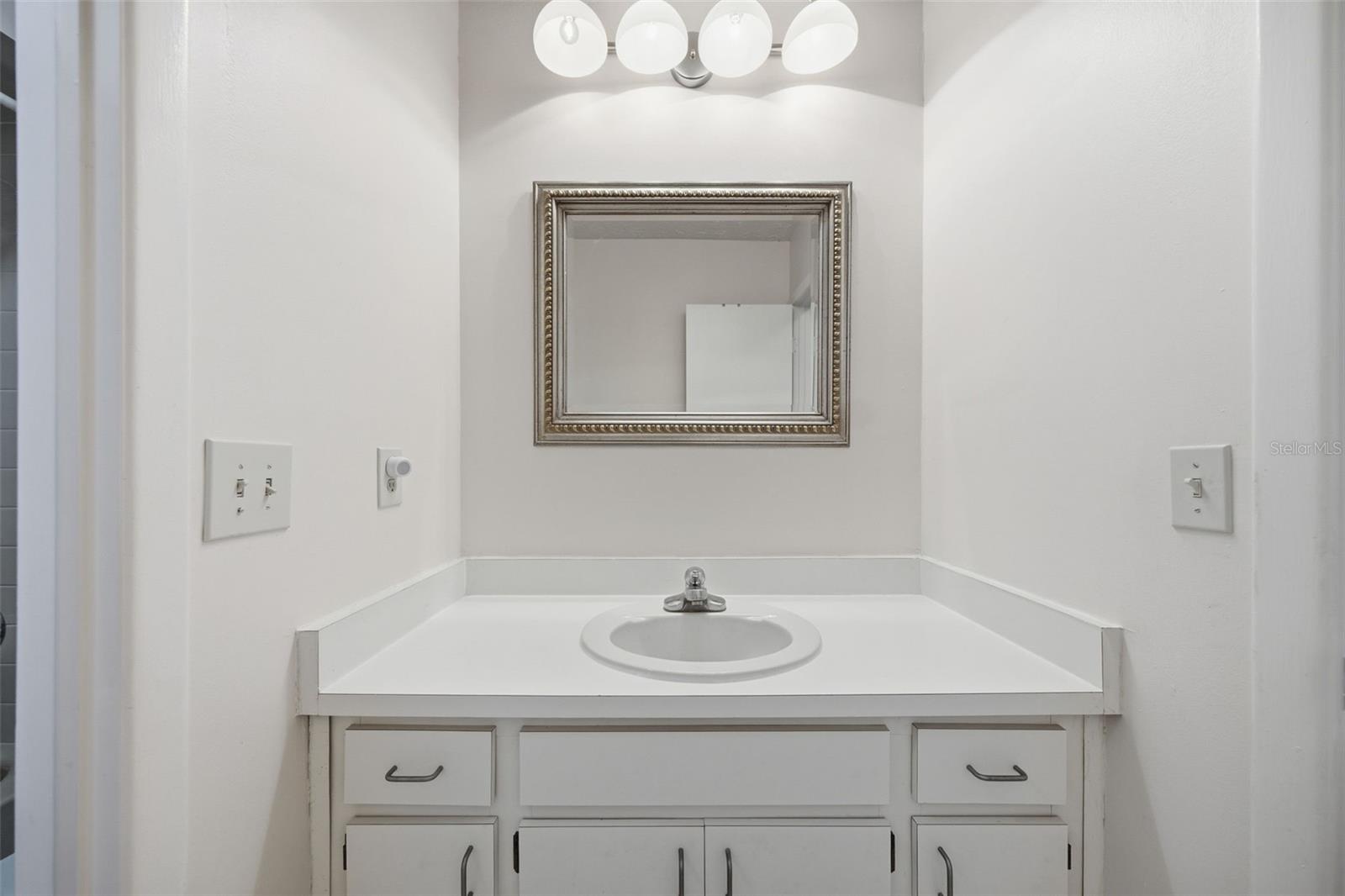 4609 DEERWALK AVE — photo 31